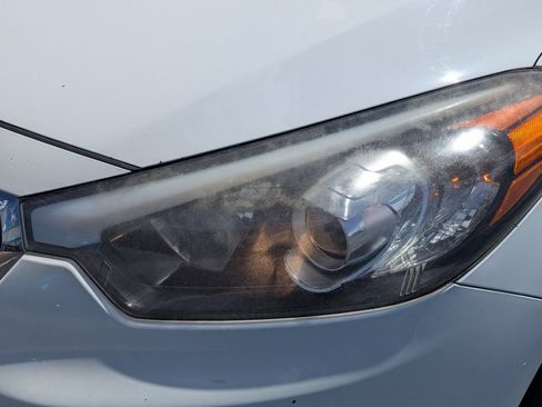 Used 2016 Kia Forte LX FWD image 12