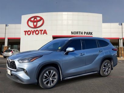 Used 2022 Toyota Highlander XLE