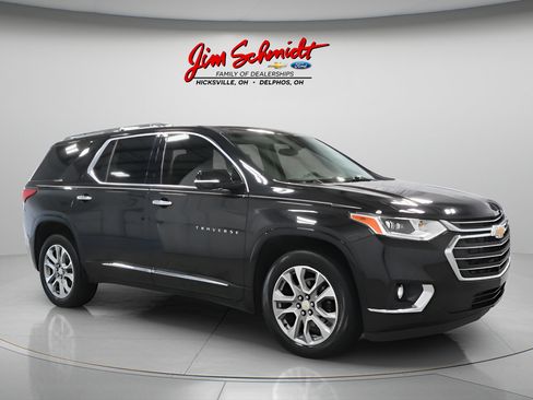Used 2021 Chevrolet Traverse Premier AWD/4WD image 2