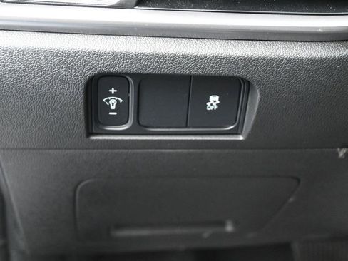 Used 2025 Kia Sorento S FWD image 16