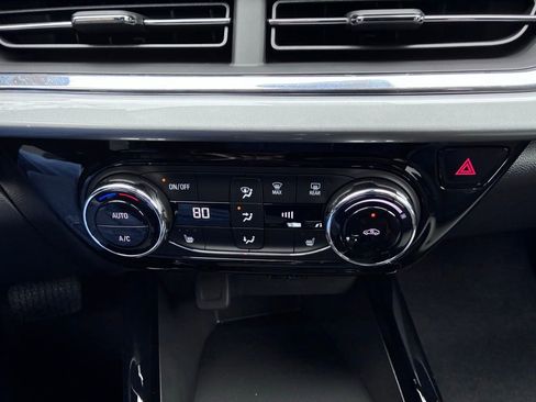 Used 2026 Chevrolet Trax LT w/ Driver Confidence Package image 27