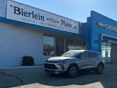 Used 2023 Chevrolet Blazer LT AWD/4WD image 1