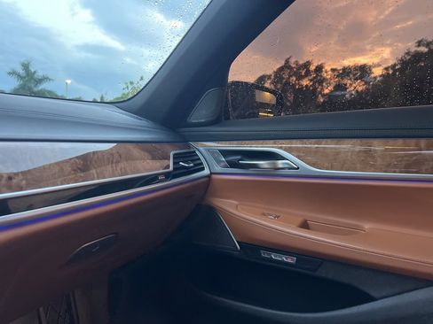 Used 2018 BMW 750i image 52