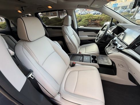 Used 2026 Honda Odyssey Touring image 40