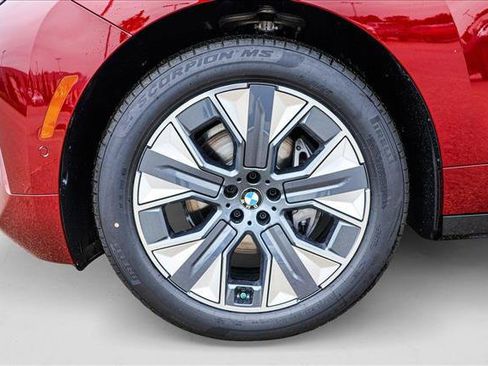 Used 2026 BMW iX xDrive45 w/ Premium Package image 9