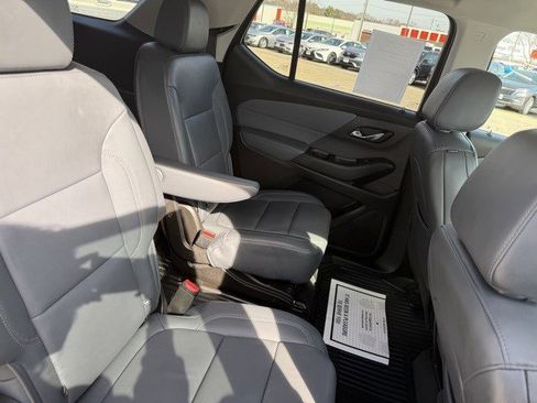 Used 2020 Chevrolet Traverse LT w/ LT Premium Package image 21