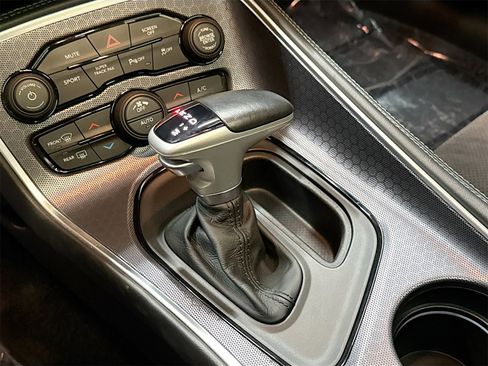 Used 2017 Dodge Challenger R/T Scat Pack w/ Leather Interior Group image 17