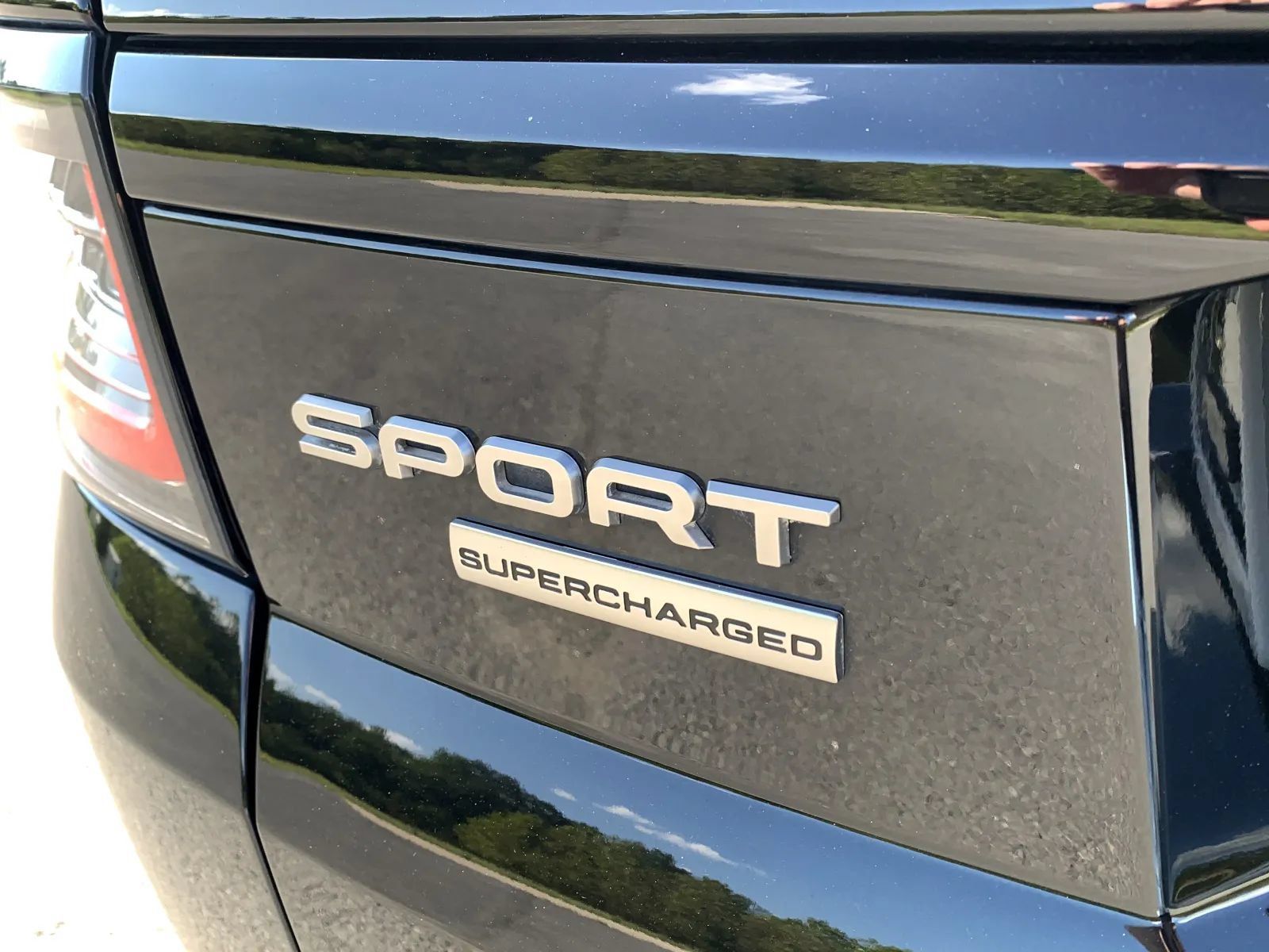 Used 2019 Land Rover Range Rover Sport Supercharged AWD/4WD image 11