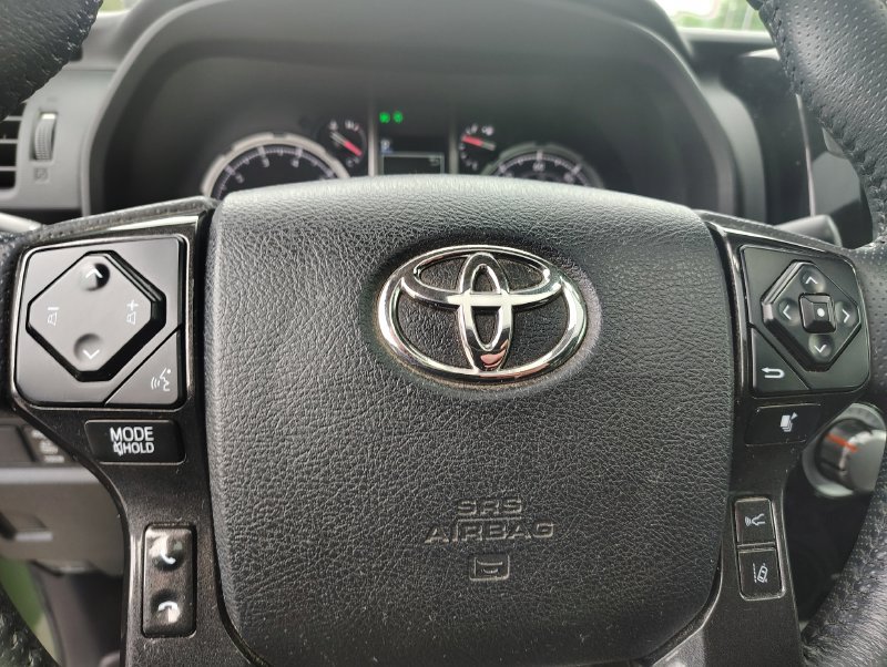 Used 2022 Toyota 4Runner TRD Off-Road Premium w/ Moonroof Package AWD/4WD image 13