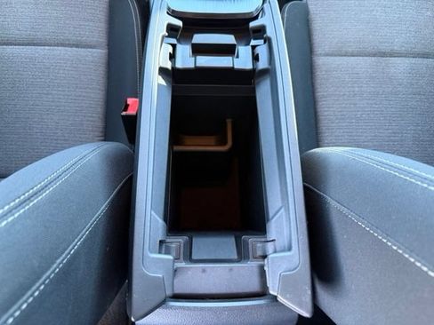 Used 2022 Nissan Rogue SV FWD image 28