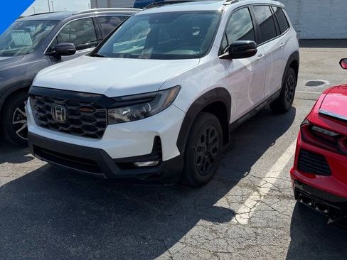 Used 2022 Honda Passport TrailSport image 1