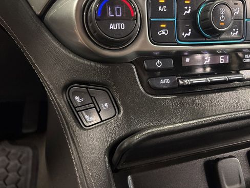 Used 2018 Chevrolet Tahoe Premier AWD/4WD image 31