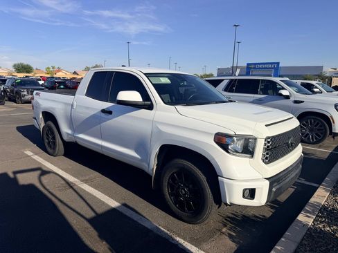 Used 2021 Toyota Tundra SR5 w/ SX Package RWD image 4