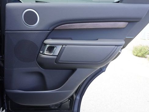 New 2026 Land Rover Discovery S AWD/4WD image 25