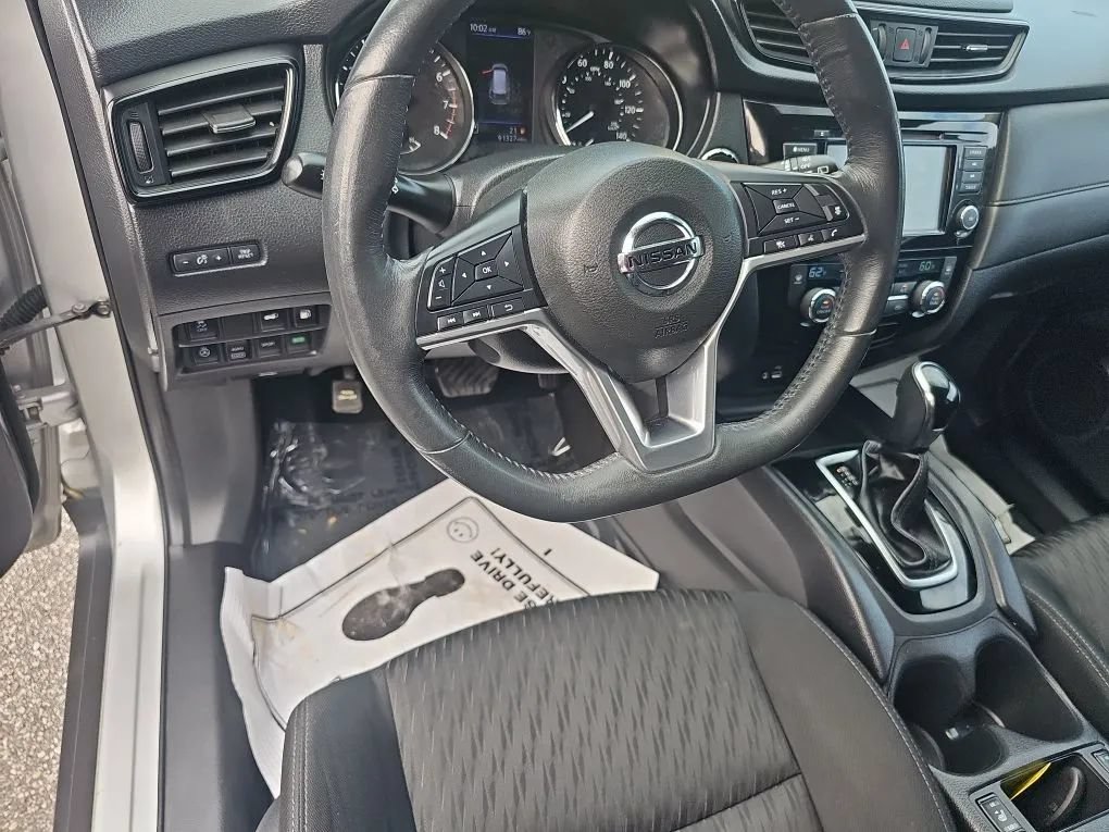 Used 2018 Nissan Rogue SV w/ Premium Package AWD/4WD image 15