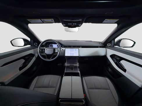 Used 2026 Land Rover Range Rover Evoque Dynamic SE AWD/4WD image 9