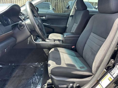 Used 2017 Toyota Camry LE FWD image 22