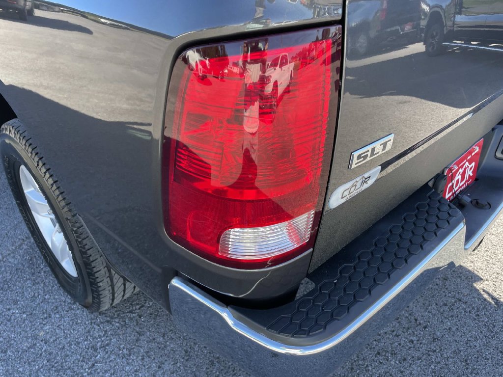 Used 2016 RAM 1500 Classic SLT AWD/4WD image 17