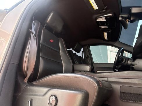 Used 2021 Dodge Durango R/T w/ Technology Group RWD image 28