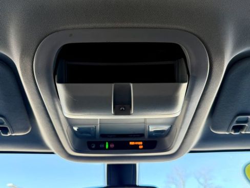 Used 2017 GMC Acadia SLE w/ Driver Alert Package I image 29