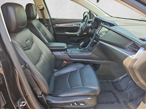 Used 2018 Cadillac XT5 Premium Luxury FWD image 28