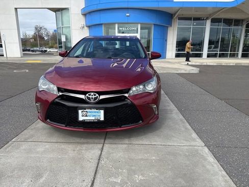 Used 2017 Toyota Camry XSE w/ Moonroof Package FWD image 14