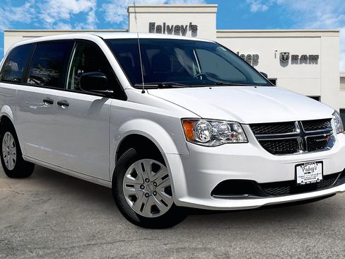 Used 2019 Dodge Grand Caravan SE FWD image 11