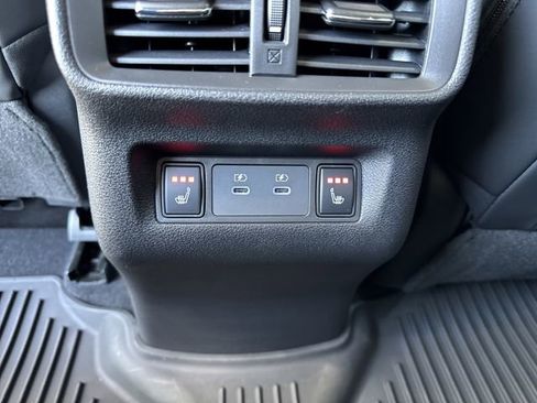 Used 2025 Nissan Murano Platinum image 13