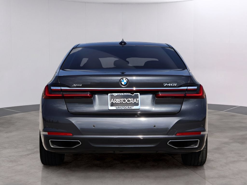 Used 2022 BMW 740i xDrive w/ Premium Package AWD/4WD image 6