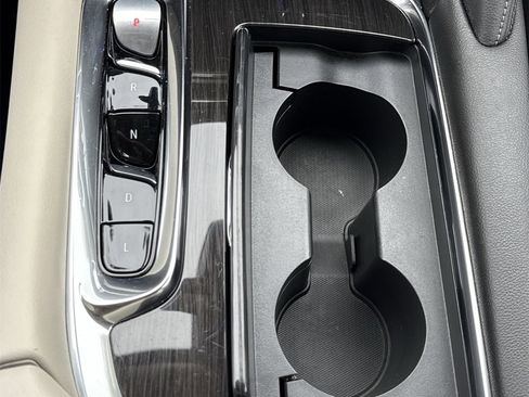 Used 2023 Buick Enclave Essence w/ Experience Buick Package image 29