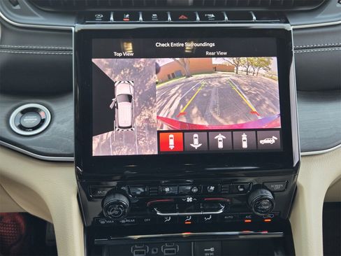 New 2025 Jeep Grand Cherokee L Limited w/ Luxury Tech Group II image 17