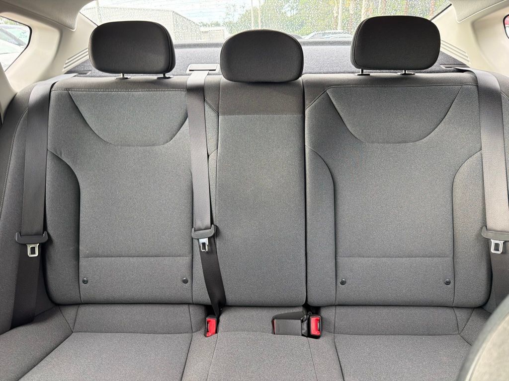 Certified 2025 Kia K4 FWD image 21