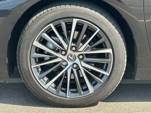 Certified 2023 Lexus ES 300h w/ Premium Package image 24