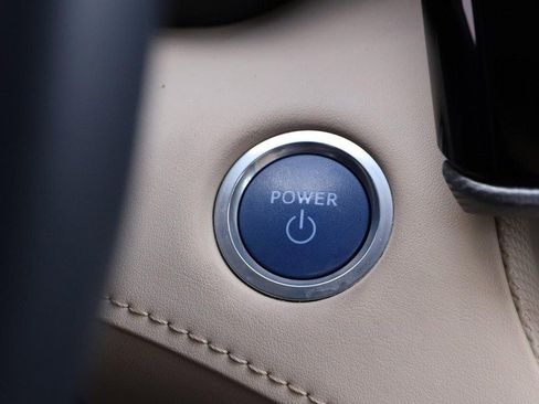 Used 2021 Toyota Highlander Platinum image 17