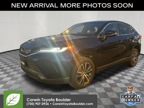 Used 2023 Toyota Venza LE AWD/4WD image 4