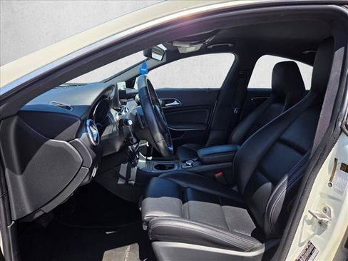 Used 2018 Mercedes-Benz CLA 250 image 10