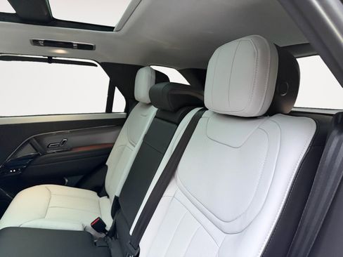 New 2026 Land Rover Range Rover Sport Dynamic SE AWD/4WD image 13