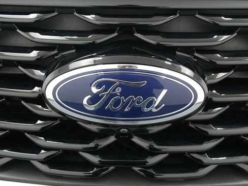 Used 2023 Ford Explorer ST-Line w/ Class IV Trailer Tow Package AWD/4WD image 12