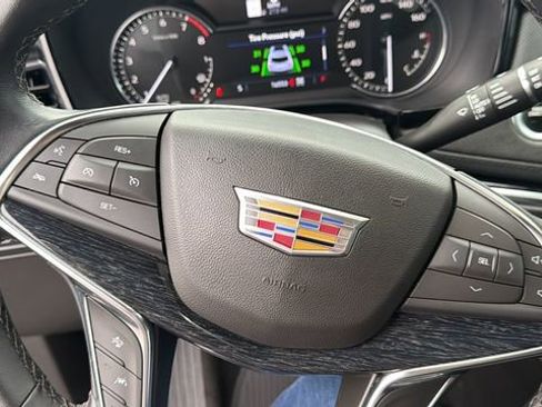 Used 2022 Cadillac XT5 Premium Luxury AWD/4WD image 15