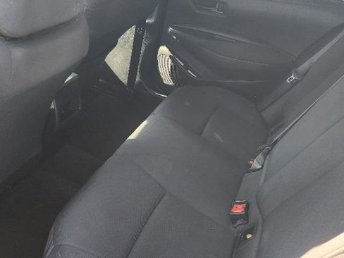 Used 2020 Toyota Corolla LE image 11