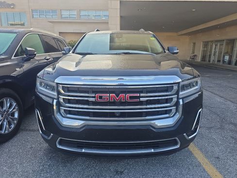 Used 2021 GMC Acadia SLT w/ Premium Package image 3