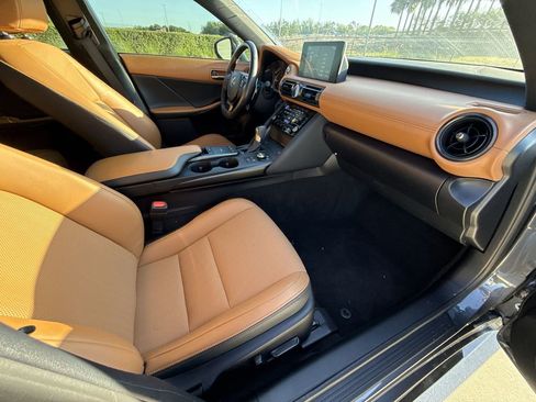 Used 2024 Lexus IS 350 F Sport RWD image 15