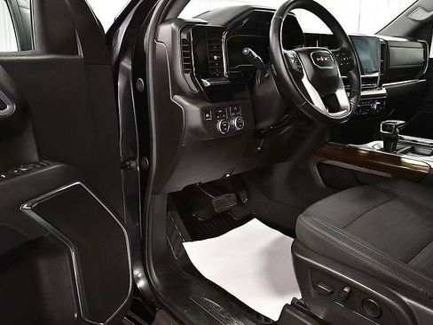 Used 2025 GMC Sierra 1500 Elevation AWD/4WD image 17