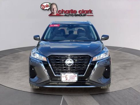 Used 2023 Nissan Kicks SV image 8