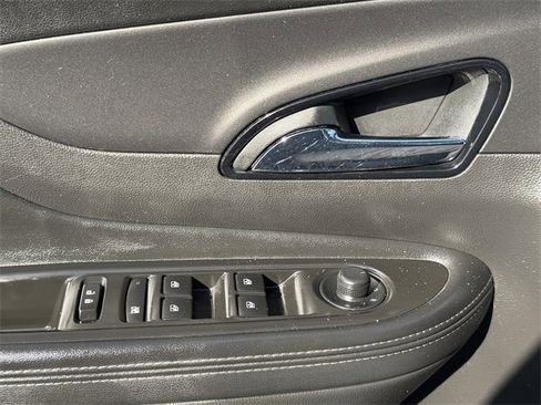 Used 2019 Buick Encore Preferred image 22