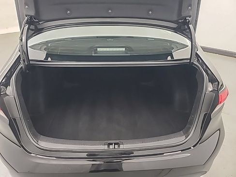 Used 2025 Toyota Corolla LE FWD image 18