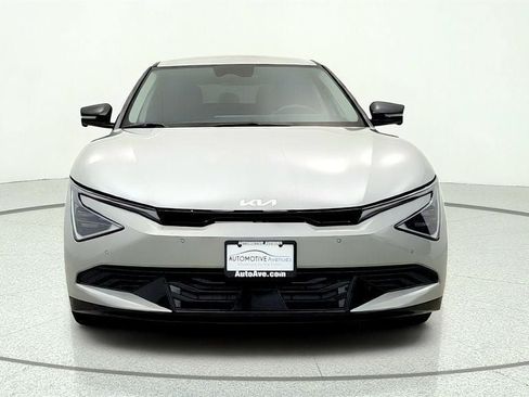 Used 2025 Kia EV6 Wind RWD image 2