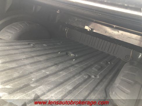 Used 2017 Ford F250 Platinum w/ FX4 Off-Road Package image 19