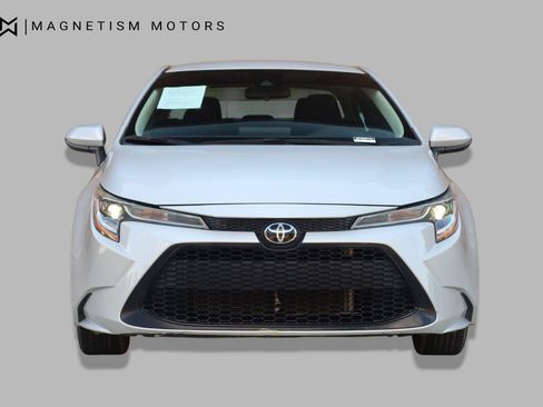 Used 2022 Toyota Corolla LE FWD image 6