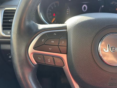 Used 2019 Jeep Grand Cherokee Altitude image 28